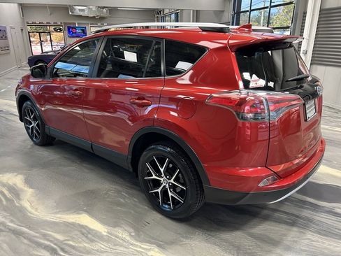 Used 2016 Toyota RAV4 SE image 34