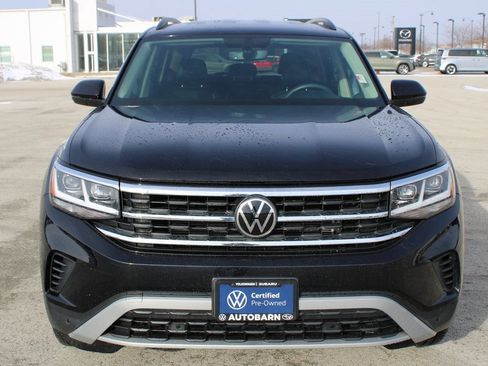 Certified 2022 Volkswagen Atlas SE w/ Black Wheel Package image 2