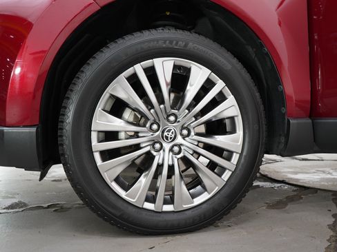 Used 2021 Toyota Venza Limited w/ Advanced Technology Package AWD/4WD image 33