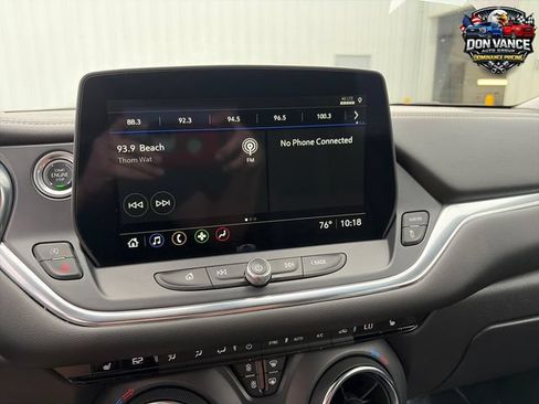 Used 2025 Chevrolet Blazer LT AWD/4WD image 19