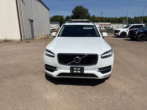 Used 2018 Volvo XC90 T6 Momentum w/ Momentum Plus Package AWD/4WD image 4