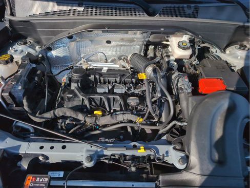 Used 2025 Chevrolet TrailBlazer LT FWD image 11