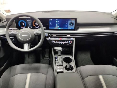Used 2025 Hyundai Sonata SE FWD image 31