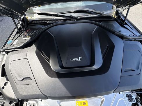 Used 2023 BMW i4 eDrive35 RWD image 18