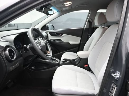 Used 2023 Hyundai Kona SEL FWD image 7