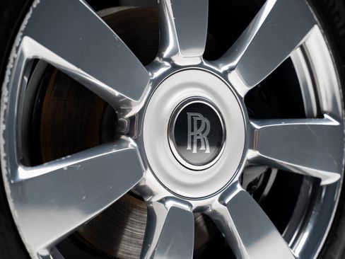 Used 2019 Rolls-Royce Cullinan AWD/4WD image 22