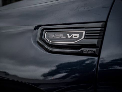 Used 2022 GMC Sierra 1500 Elevation image 13