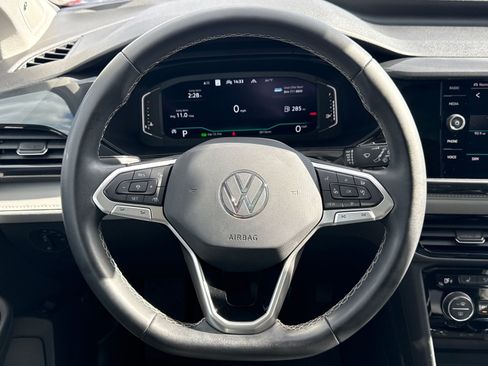 Certified 2022 Volkswagen Taos SEL image 15
