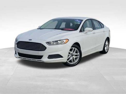 Used 2016 Ford Fusion SE image 1