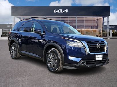 Used 2022 Nissan Pathfinder SV