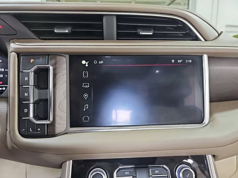 Used 2023 GMC Yukon XL Denali w/ Denali Reserve Package AWD/4WD image 29