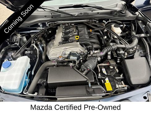 Used 2025 MAZDA MX-5 Miata Club w/ Appearance Package RWD image 16