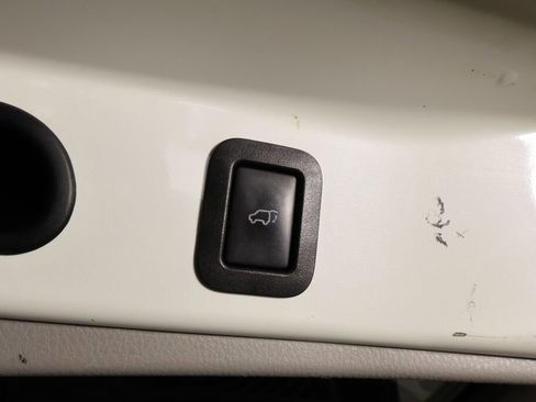 Used 2015 Toyota Highlander Limited image 20