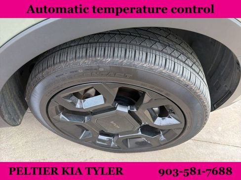 Certified 2025 Kia Sorento X-Line EX image 16