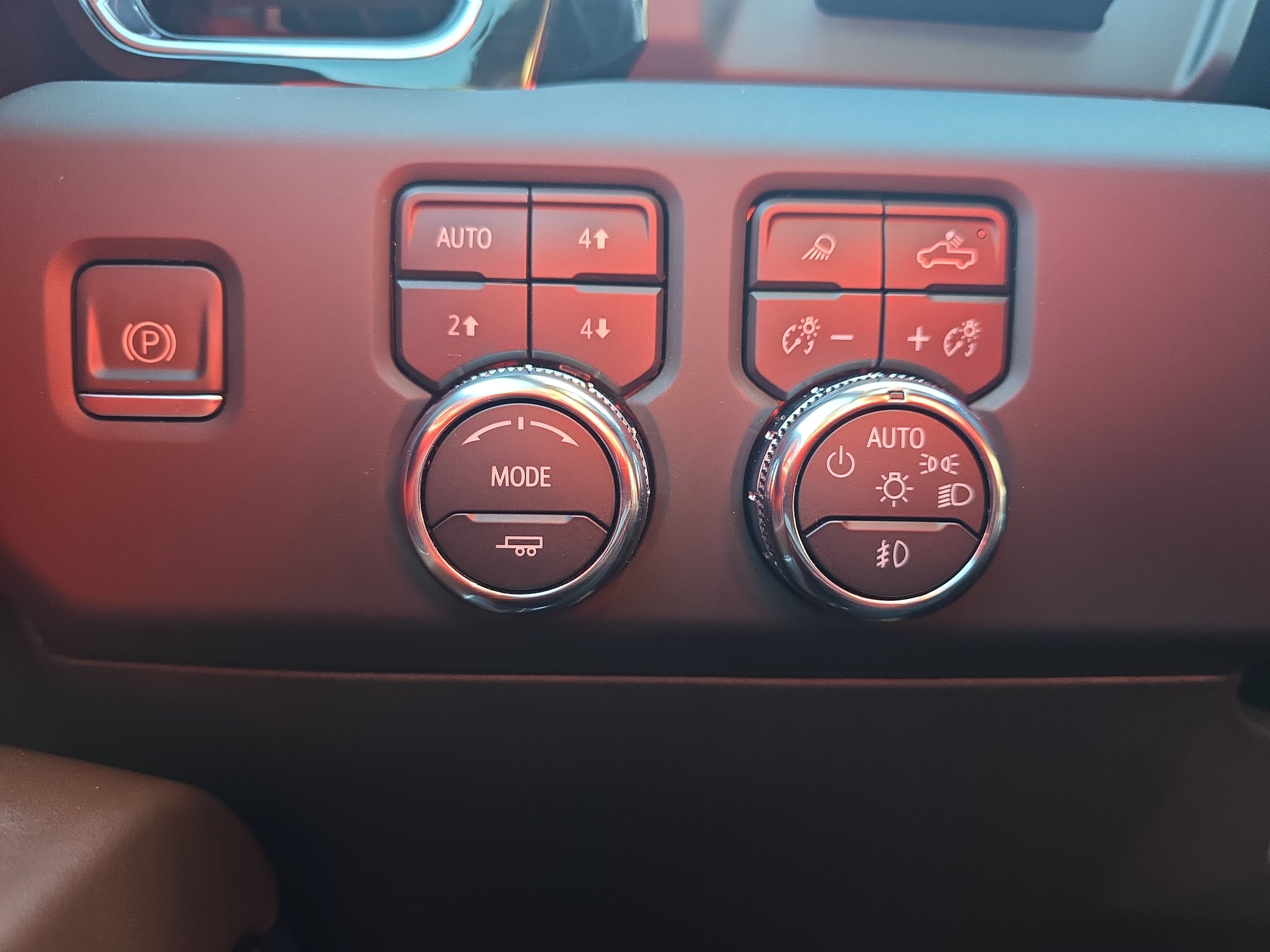 Used 2024 GMC Sierra 2500 Denali Ultimate AWD/4WD image 25