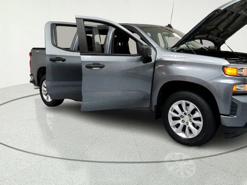 Used 2019 Chevrolet Silverado 1500 Custom w/ Custom Value Package AWD/4WD image 14