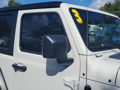 Used 2023 Jeep Wrangler Sport AWD/4WD image 9