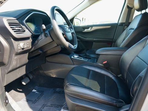 Used 2022 Ford Escape SEL w/ Technology Package image 13