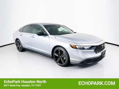 Used 2025 Honda Accord Sport image 1