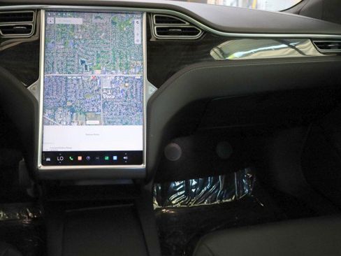 Used 2016 Tesla Model S AWD image 11