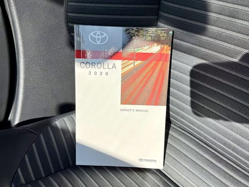 Used 2020 Toyota Corolla XSE image 28