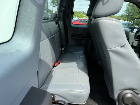 Used 2013 Ford F250 XL w/ Skid Plate Pkg AWD/4WD image 13