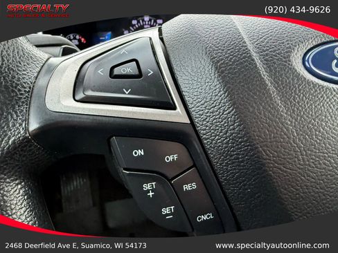 Used 2020 Ford Fusion SE image 16