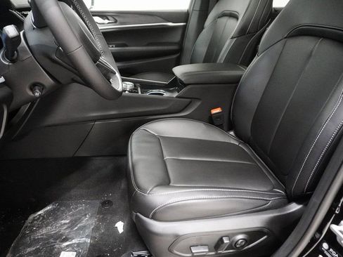 New 2025 Jeep Grand Cherokee L Limited image 12