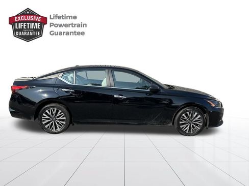 Certified 2025 Nissan Altima 2.5 SV FWD image 6