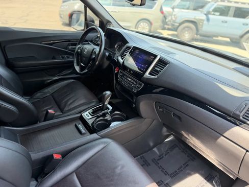 Used 2019 Honda Ridgeline Black Edition image 19