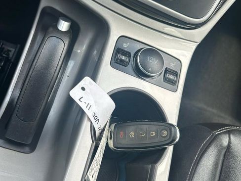 Used 2013 Ford C-MAX Energi SEL FWD image 14