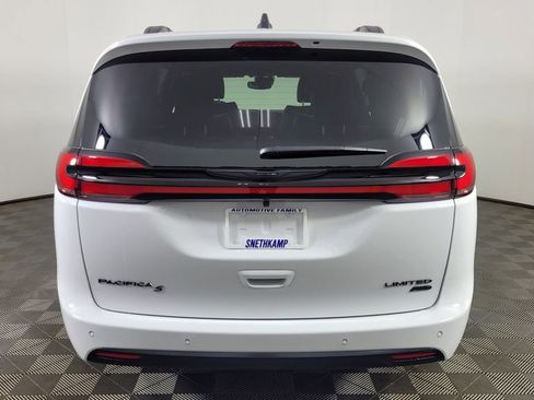 New 2026 Chrysler Pacifica Limited w/ S Appearance Package image 6