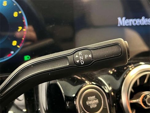 Certified 2022 Mercedes-Benz GLA 250 4MATIC image 24