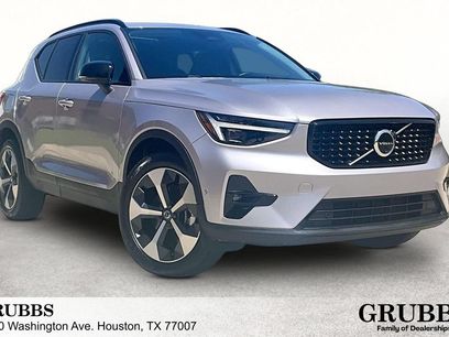 Certified 2026 Volvo XC40 B5 Plus