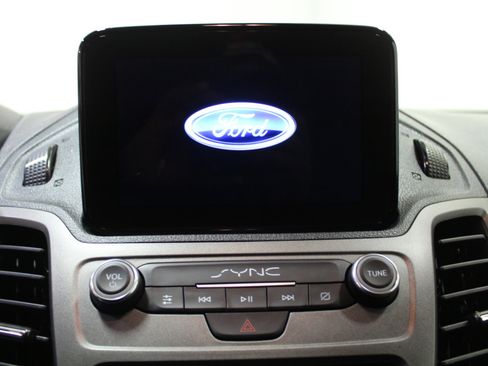 Used 2019 Ford Transit Connect XLT image 12