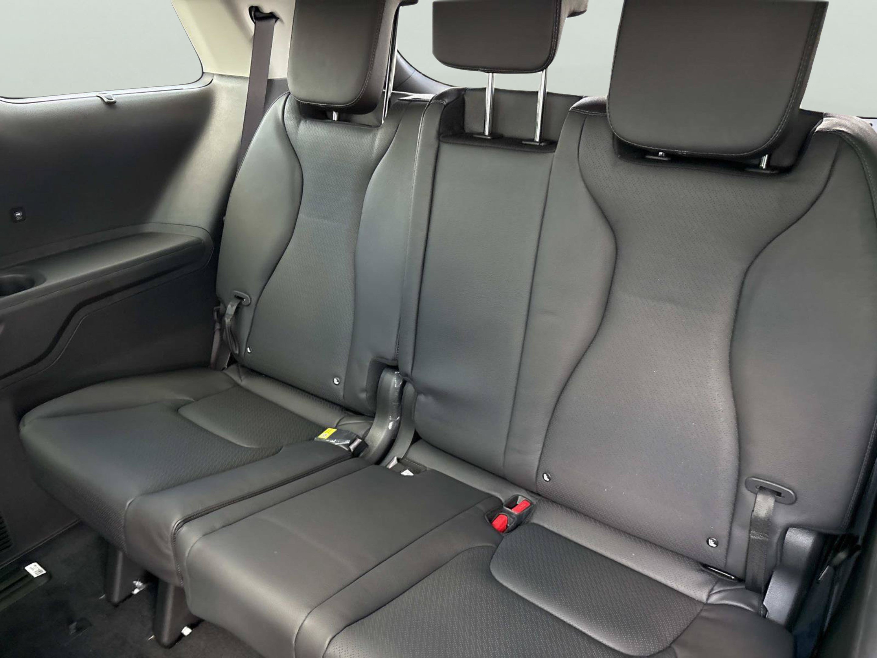 New 2027 Kia Carnival SX Prestige FWD image 15