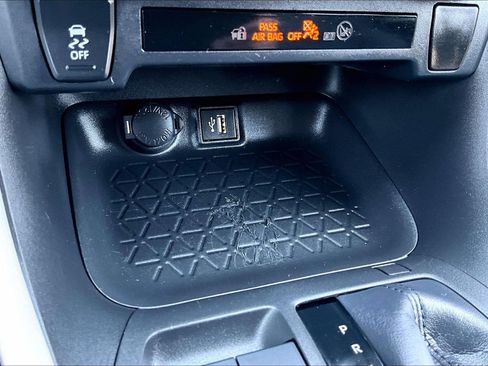 Used 2023 Toyota RAV4 LE AWD/4WD image 30