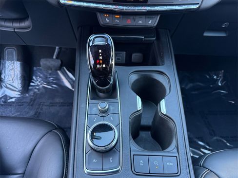 Used 2022 Cadillac XT4 Luxury w/ Cold Weather Package image 20