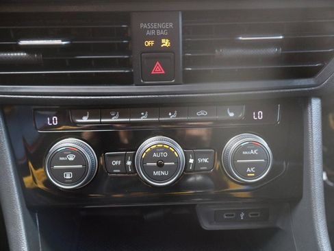 Used 2020 Volkswagen Jetta GLI FWD image 21