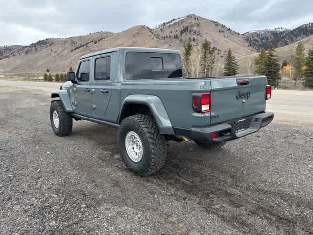 Used 2025 Jeep Gladiator Sport AWD/4WD image 5