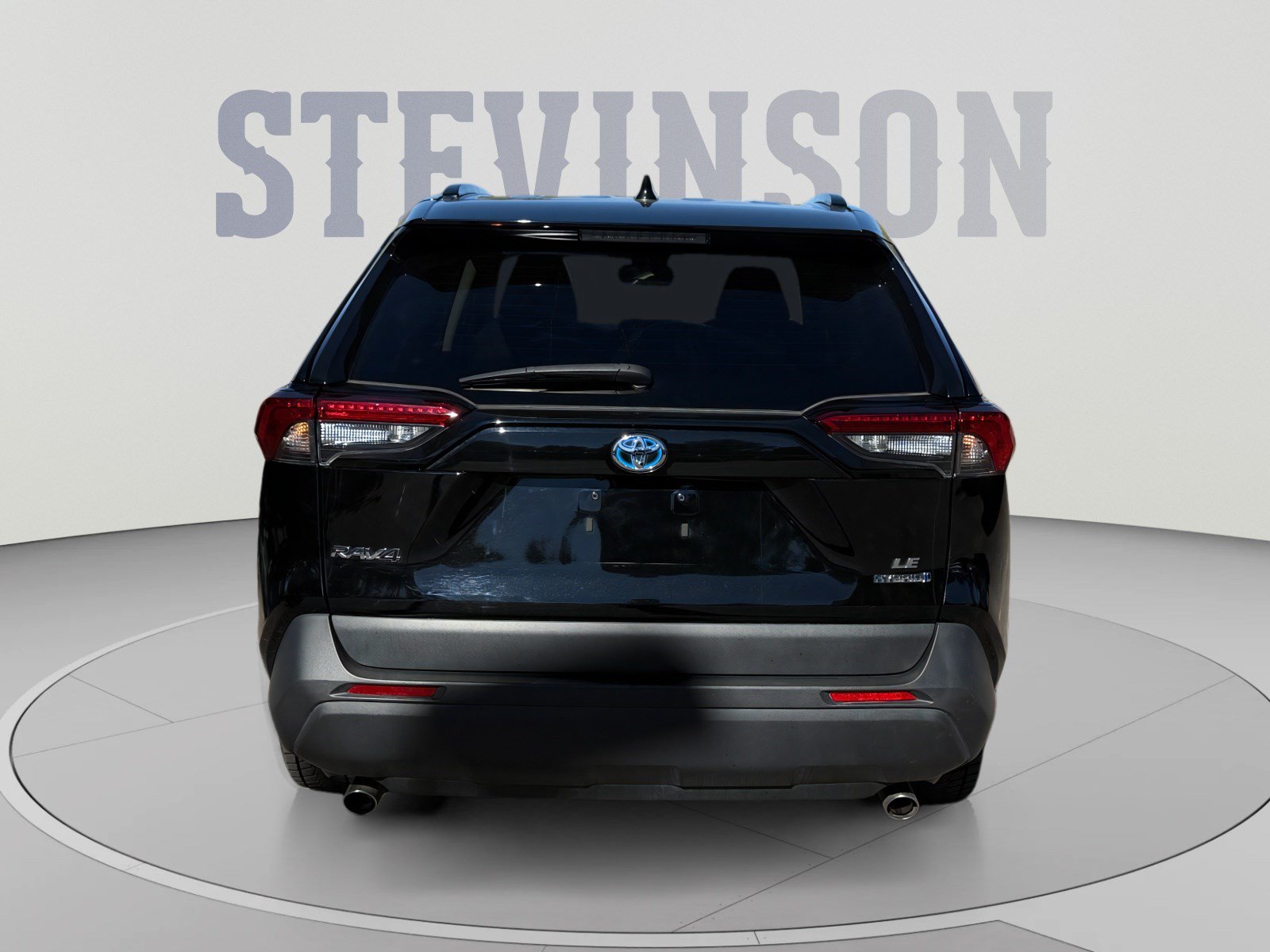Used 2022 Toyota RAV4 LE AWD/4WD image 4