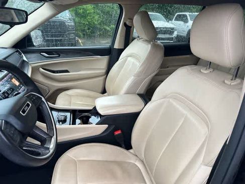 Used 2021 Jeep Grand Cherokee L Limited AWD/4WD image 3