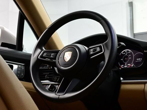 Certified 2023 Porsche Panamera 4S AWD/4WD image 21