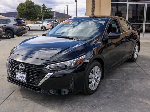 Used 2025 Nissan Sentra S image 8