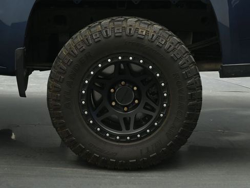 Used 2020 Chevrolet Silverado 1500 LT Trail Boss AWD/4WD image 24