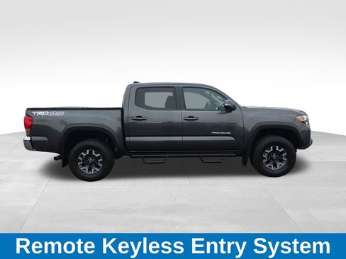 Used 2017 Toyota Tacoma TRD Off-Road w/ Tow Package (A/T) image 7