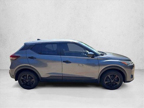 Used 2024 Nissan Kicks S FWD image 4