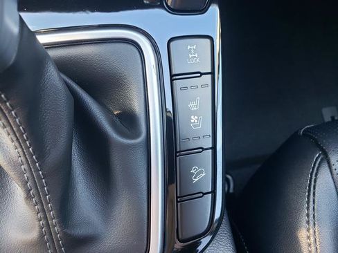 Certified 2024 Kia Seltos SX w/ SX Sunroof Package AWD/4WD image 23