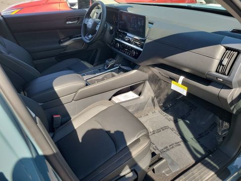 New 2026 Nissan Pathfinder SL FWD image 10