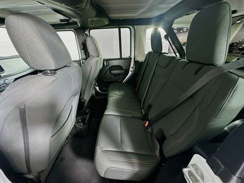 Used 2025 Jeep Wrangler Sport S image 25